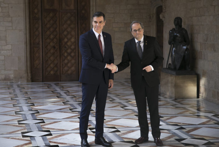 Reunió al Palau de la Generalitat de Catalunya entre els presidents català Quim Torra i l'espanyol Pedro Sánchez