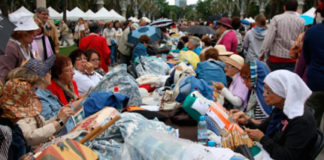 Barcelona reuneix més de 2.200 puntaires en la 26a Diada de la Puntaire