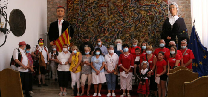 Acte de recepció a l'Ajuntament de Tuir del Llibre blanc de Catalunya Nord per promoure l'ús del català Foto: Gemma Tubert (ACN)