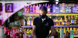 La fiscalia dona suport a l’exigència del certificat Covid per entrar a les discoteques