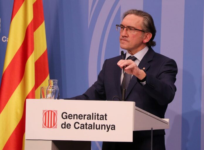 El conseller d'Economia, Jaume Giró, durant una roda de premsa a la seu del Departament