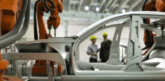 Ajut de 2,8 milions per a 450 afectats pel tancament de la Nissan a Barcelona