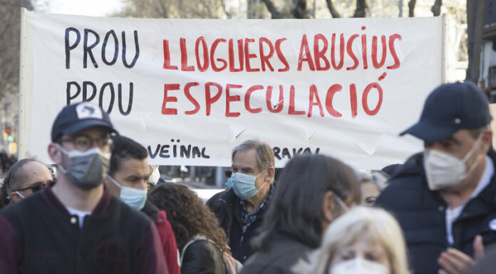 Barcelona. Davant delegació de govern espanyol. Manifestació. Per una llei que garanteixi l'habitatge. PAH. Sindicat de Llogaters. Contra Fons volotrs