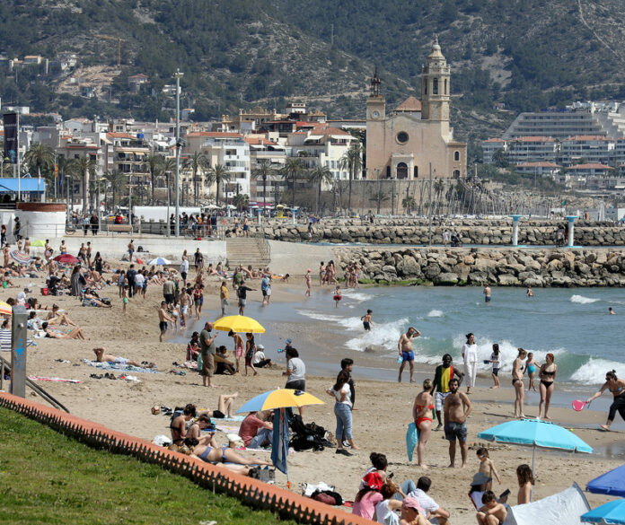 Sitges. Terrasses i restaurants per setmana Santa. Platja, turisme. Turistes. vacances 1045#Joan Manuel Ramos Fernandez