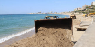 Comença la reposició de sorra a les platges a la demarcació de Tarragona