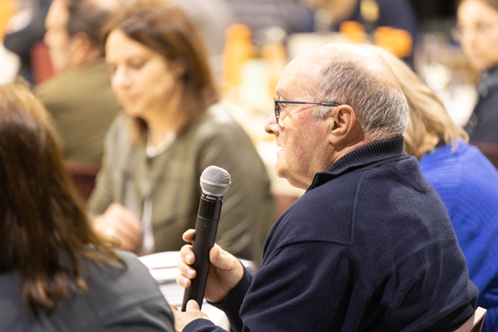 AL22-7914-colloqui-castellar