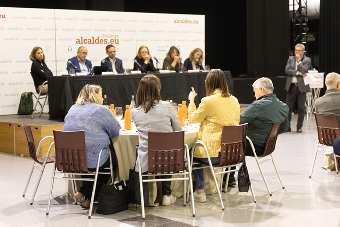 AL22-7932-colloqui-castellar