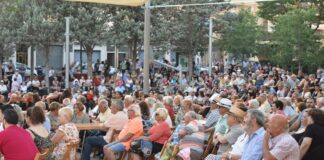 Sant Joan inaugura amb actuacions els tendals nous de la pista del Parc Llobet