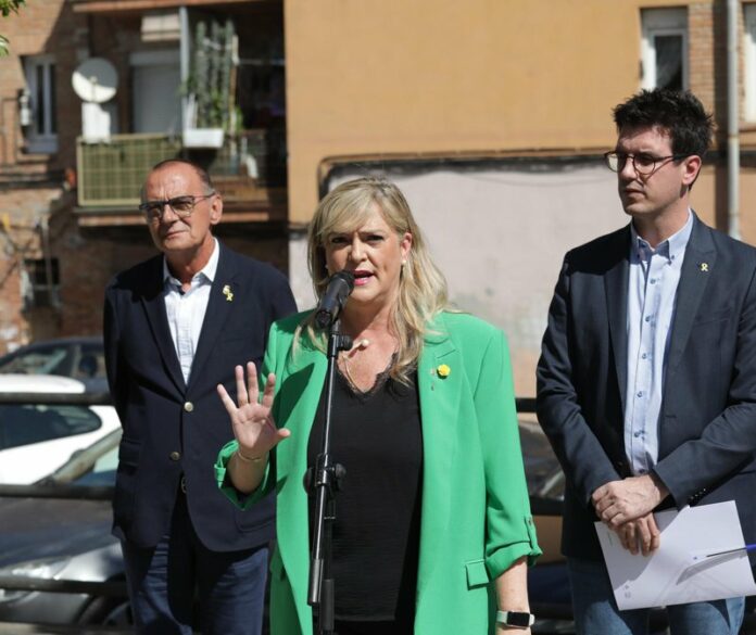 Lleida. La consellera de Drets Socials, Violant Cervera, visita un barri de Lleida que ha estat escollit per a invertir-hi en criteris d'eficiència energètica amb els fons Next Generation Foto: GENERALITAT