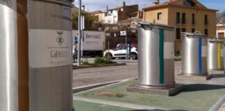 Esparreguera eliminarà els contenidors soterrats, però ajorna el porta a porta