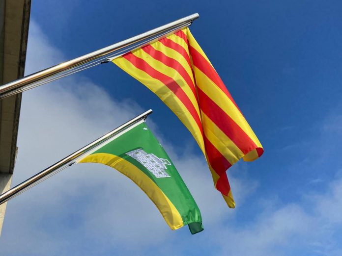 20.10 nova bandera Sant Fruitos Bages
