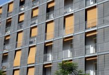 L’ajuntament de Cornellà modificarà el seu planejament urbanístic per regular tots els usos alternatius dels habitatges residencials