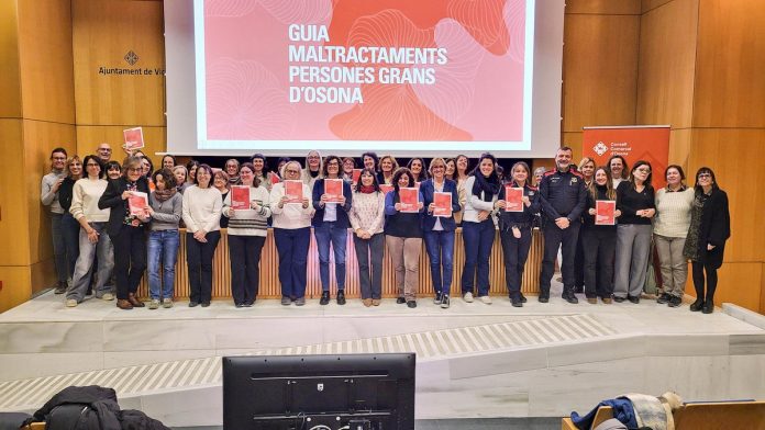 1.12 CC Osona persones grans-min