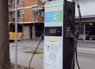 Què fan les institucions per promoure la mobilitat elèctrica?
