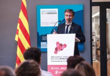 El conseller Vila presenta a Puigcerdà la Guia per a l’elaboració de plans locals d’impuls al català i 40 propostes per als ajuntaments