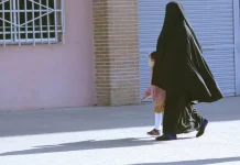 L’ajuntament de Lleida vol prohibir l’ús del burca a la via pública i als espais municipals