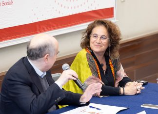 Aurora Carbonell, alcaldessa de Sitges, convidada al cicle “Alcaldes i Universitat 2026”, amb alcaldes.eu i la Universitat Pompeu Fabra