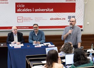Maurici Jiménez, alcalde de Castell d’Aro, Platja d’Aro i S’Agaró, convidat al cicle “Alcaldes i Universitat 2026”, amb alcaldes.eu i la Universitat Pompeu Fabra